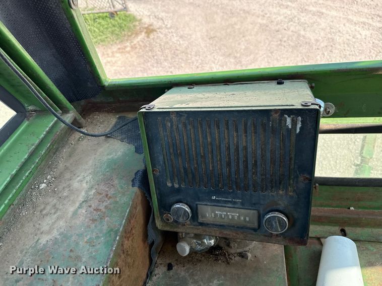 image for item HI9316 1970 John Deere 4520 tractor