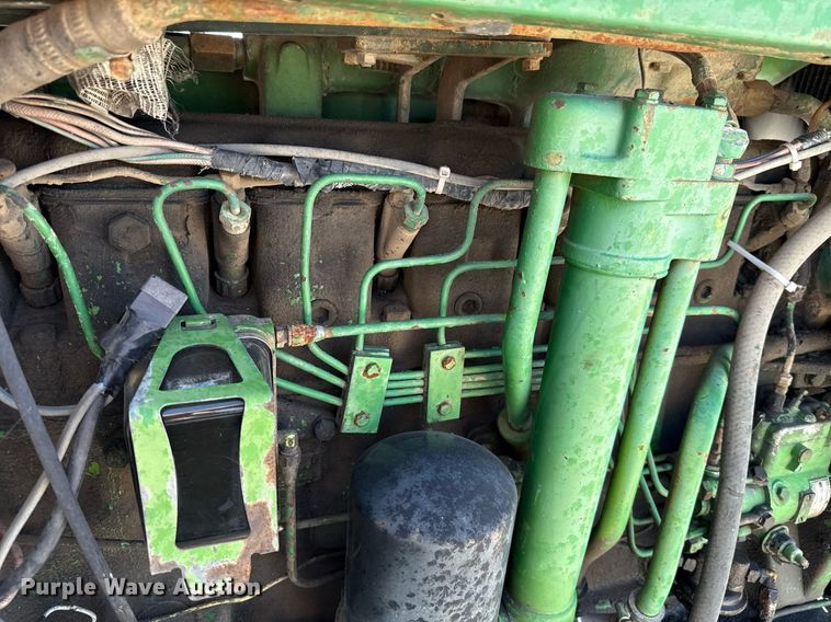image for item HI9316 1970 John Deere 4520 tractor
