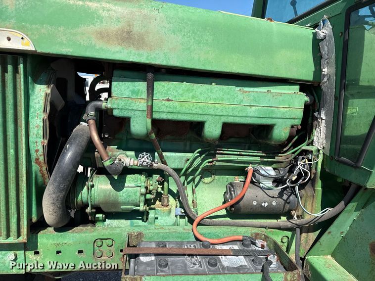 image for item HI9316 1970 John Deere 4520 tractor