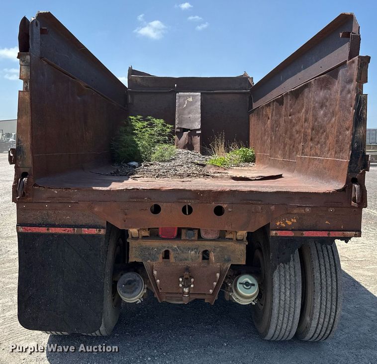 image for item HI9317 1980 Ford 8000 dump truck