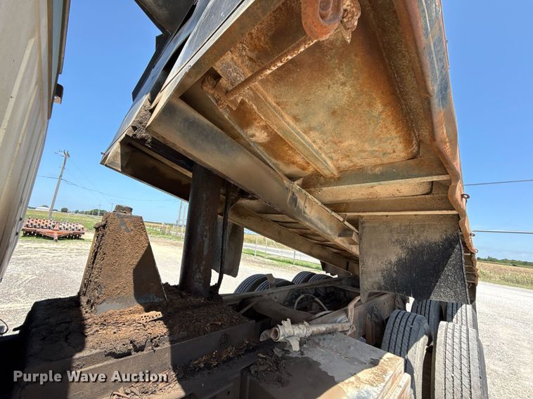 image for item HI9317 1980 Ford 8000 dump truck