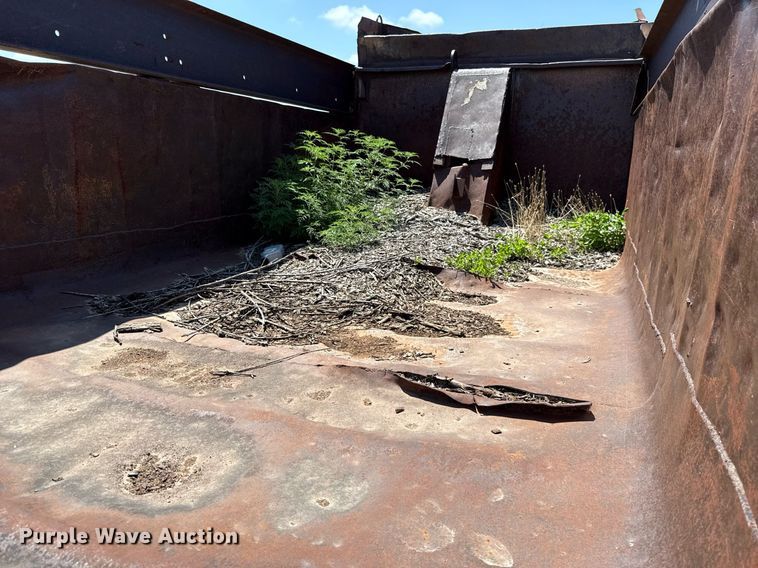 image for item HI9317 1980 Ford 8000 dump truck