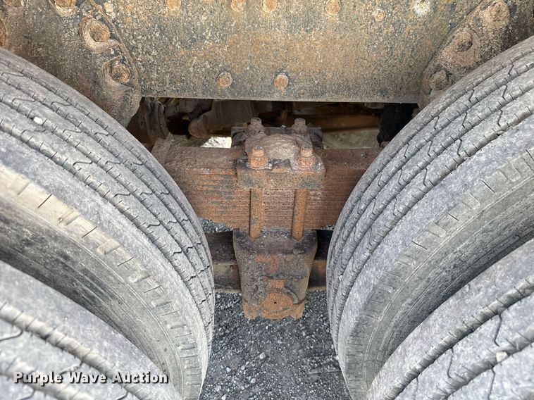 image for item HI9317 1980 Ford 8000 dump truck