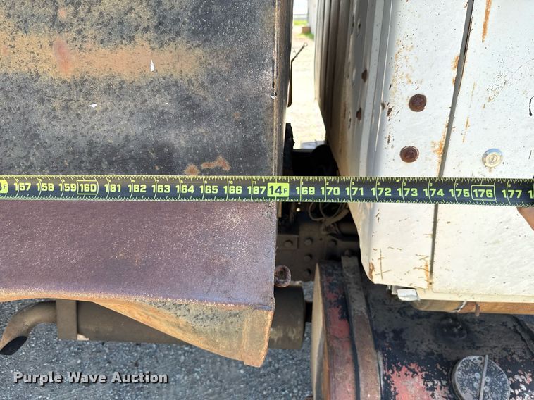 image for item HI9317 1980 Ford 8000 dump truck