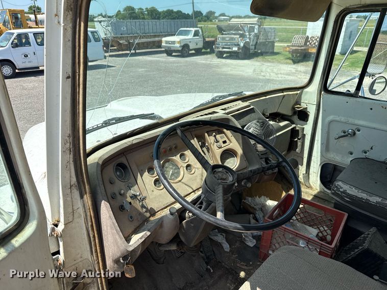 image for item HI9317 1980 Ford 8000 dump truck