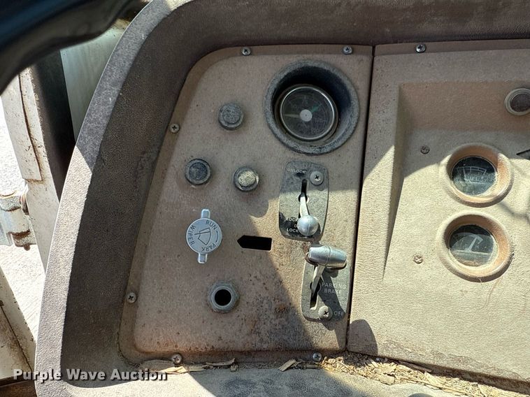 image for item HI9317 1980 Ford 8000 dump truck