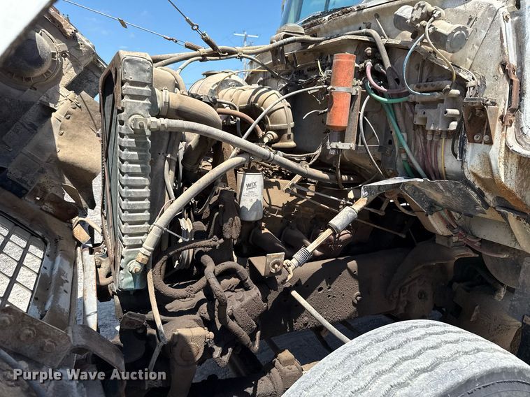 image for item HI9317 1980 Ford 8000 dump truck