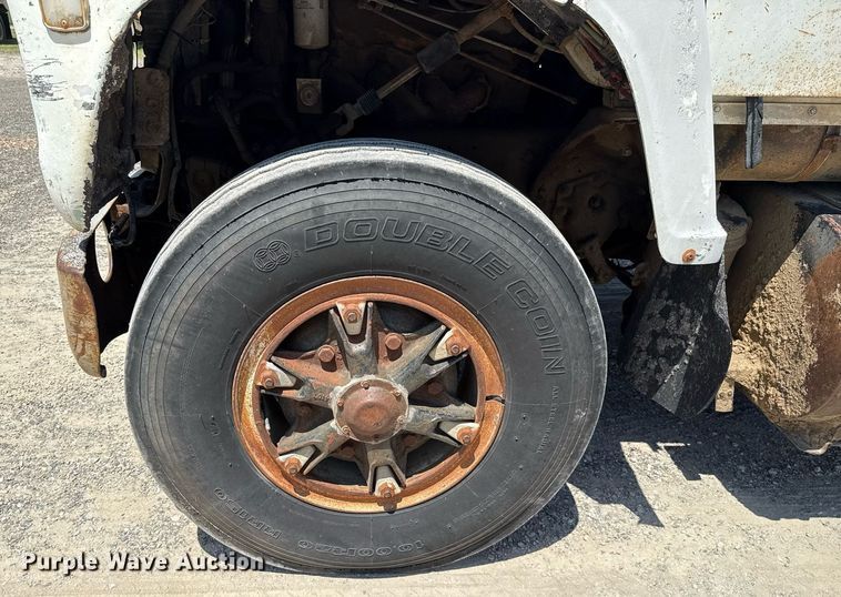 image for item HI9317 1980 Ford 8000 dump truck