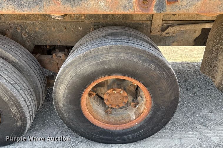 image for item HI9317 1980 Ford 8000 dump truck