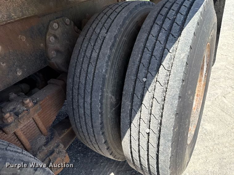 image for item HI9317 1980 Ford 8000 dump truck