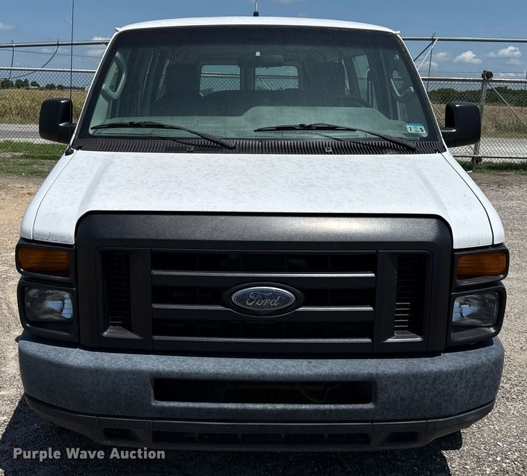 image for item HI9318 2012 Ford E350 van