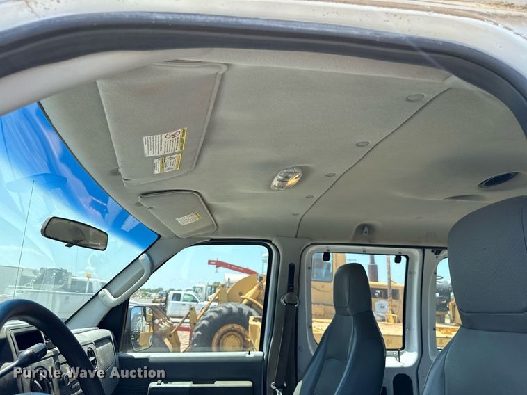 image for item HI9318 2012 Ford E350 van