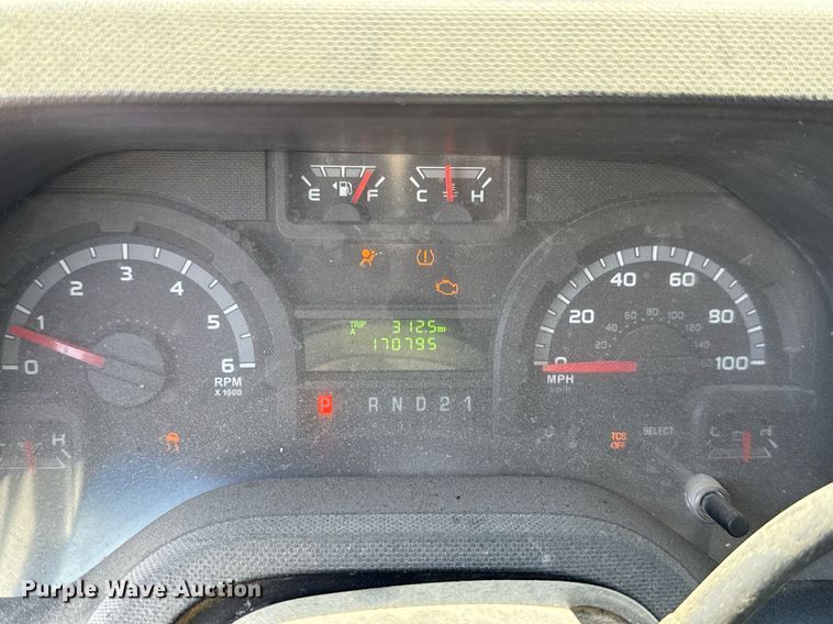 image for item HI9318 2012 Ford E350 van