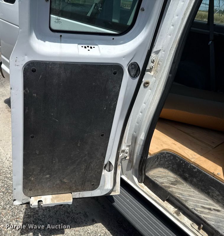 image for item HI9318 2012 Ford E350 van