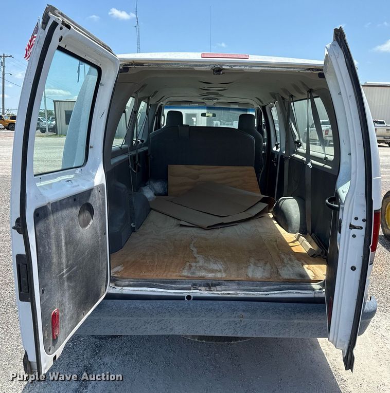 image for item HI9318 2012 Ford E350 van