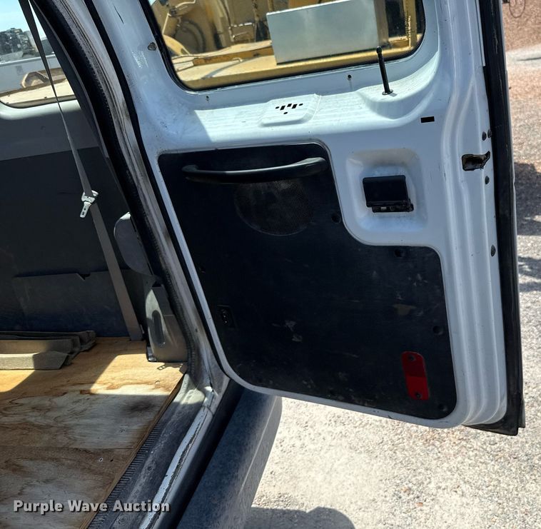 image for item HI9318 2012 Ford E350 van