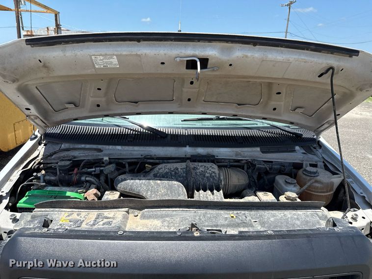 image for item HI9318 2012 Ford E350 van