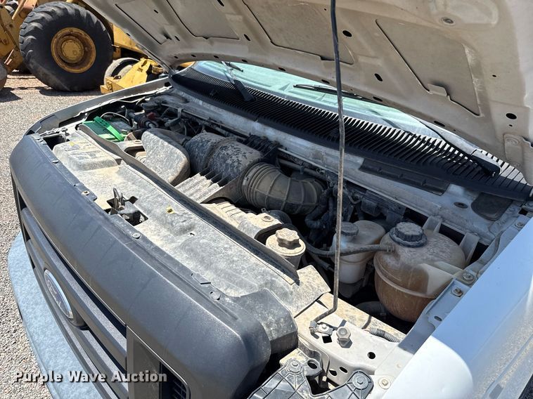 image for item HI9318 2012 Ford E350 van