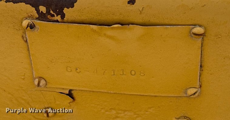 image for item HI9319 Hyster pneumatic roller