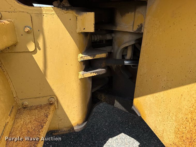 image for item HI9320 1980 Caterpillar 950 wheel loader