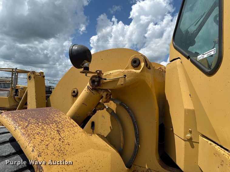 image for item HI9320 1980 Caterpillar 950 wheel loader