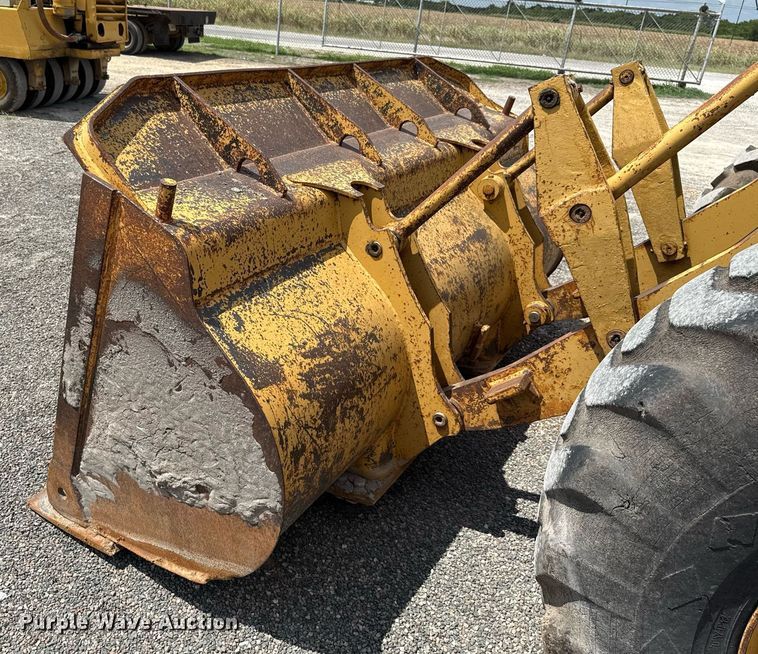 image for item HI9320 1980 Caterpillar 950 wheel loader