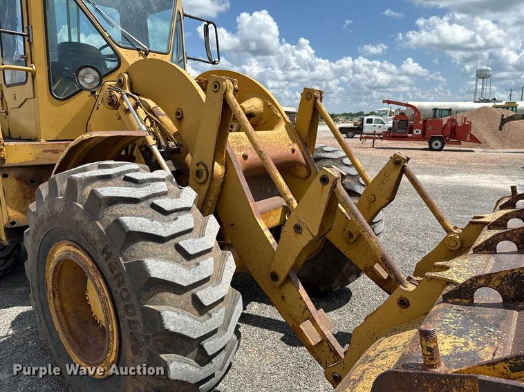 image for item HI9320 1980 Caterpillar 950 wheel loader