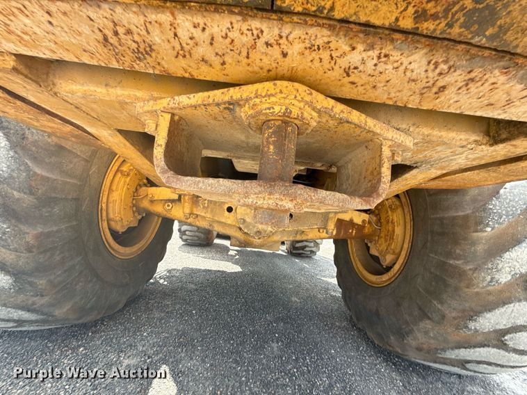 image for item HI9320 1980 Caterpillar 950 wheel loader