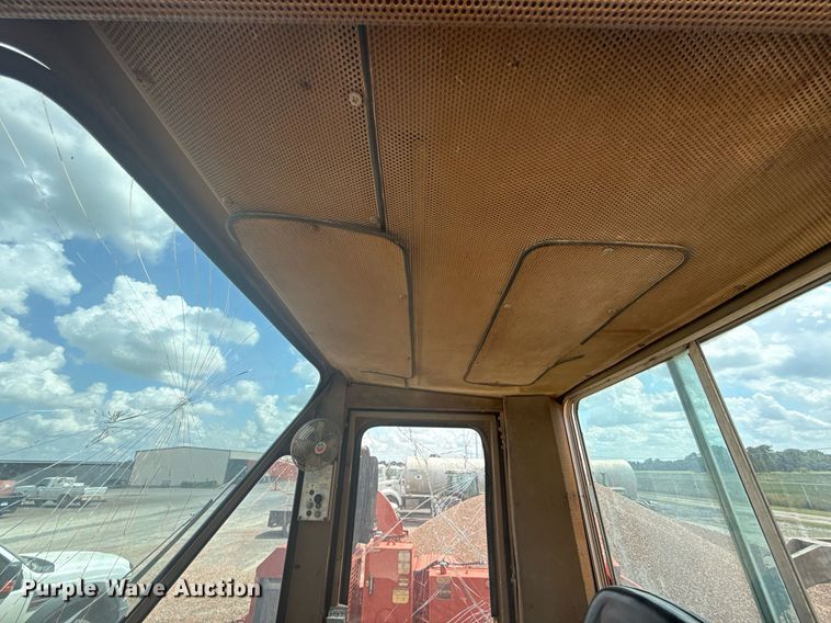 image for item HI9320 1980 Caterpillar 950 wheel loader