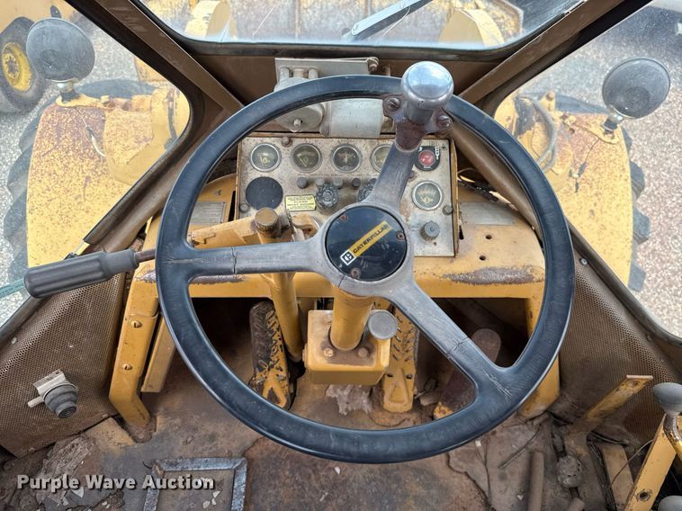 image for item HI9320 1980 Caterpillar 950 wheel loader