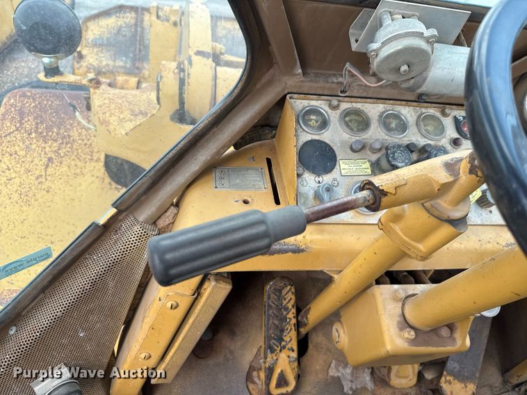 image for item HI9320 1980 Caterpillar 950 wheel loader