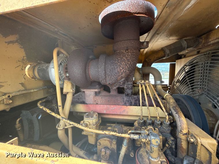 image for item HI9320 1980 Caterpillar 950 wheel loader