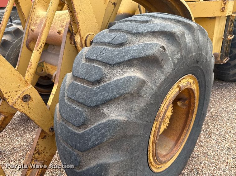 image for item HI9320 1980 Caterpillar 950 wheel loader