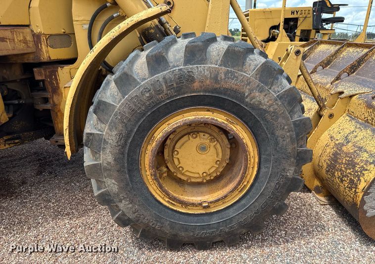 image for item HI9320 1980 Caterpillar 950 wheel loader