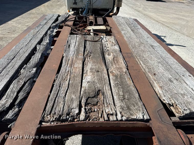 image for item HI9321 1993 Nuttal drop deck equipment trailer