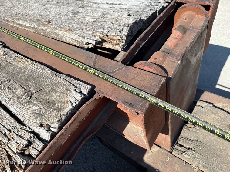 image for item HI9321 1993 Nuttal drop deck equipment trailer