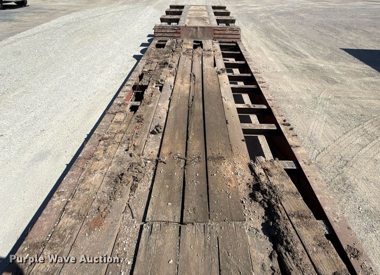 image for item HI9321 1993 Nuttal drop deck equipment trailer