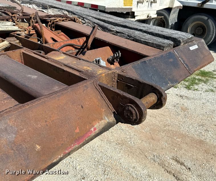 image for item HI9321 1993 Nuttal drop deck equipment trailer