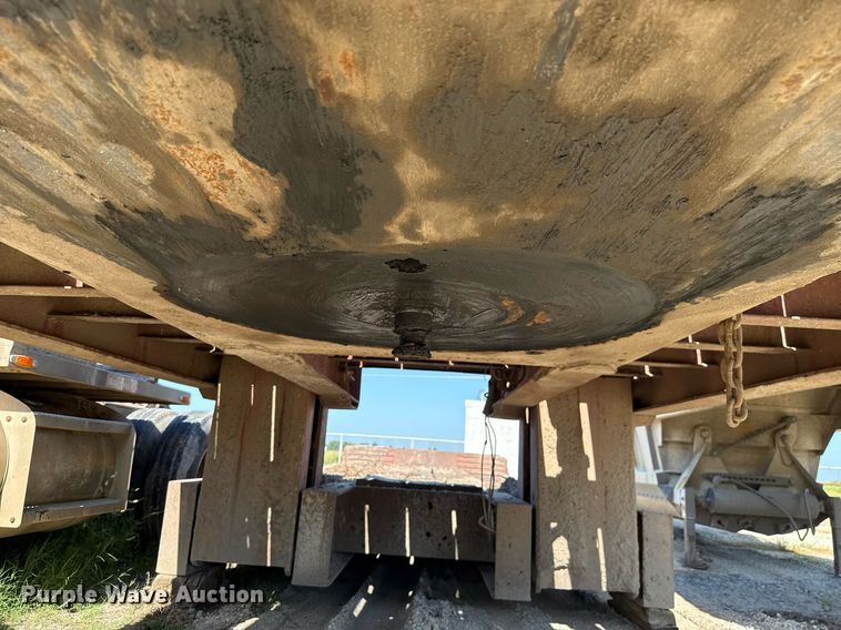 image for item HI9321 1993 Nuttal drop deck equipment trailer