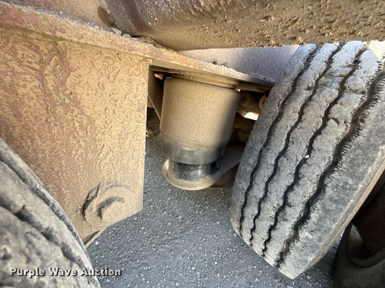 image for item HI9321 1993 Nuttal drop deck equipment trailer