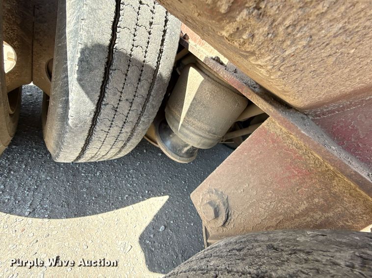 image for item HI9321 1993 Nuttal drop deck equipment trailer