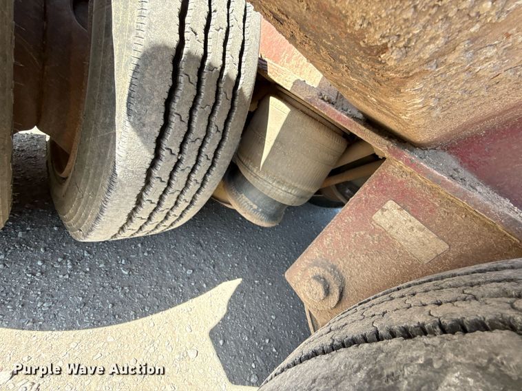 image for item HI9321 1993 Nuttal drop deck equipment trailer