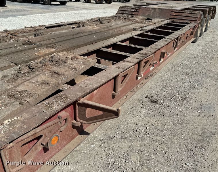 image for item HI9321 1993 Nuttal drop deck equipment trailer