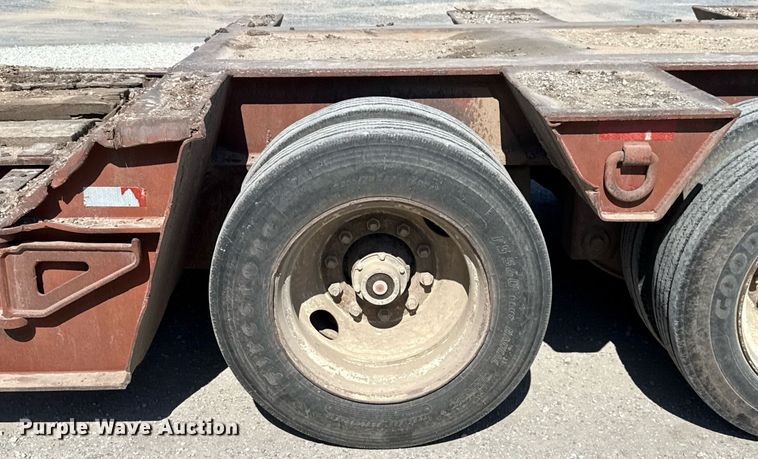 image for item HI9321 1993 Nuttal drop deck equipment trailer