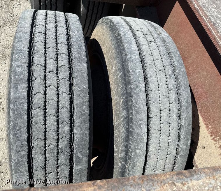 image for item HI9321 1993 Nuttal drop deck equipment trailer