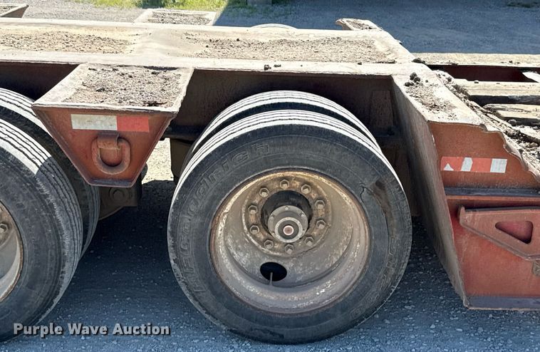 image for item HI9321 1993 Nuttal drop deck equipment trailer