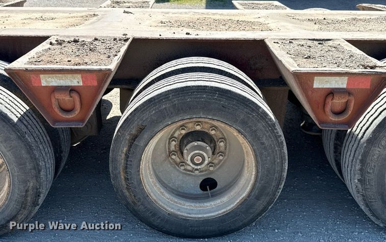 image for item HI9321 1993 Nuttal drop deck equipment trailer