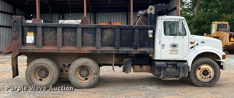 image for item LG9154 2001 International 4900 dump truck