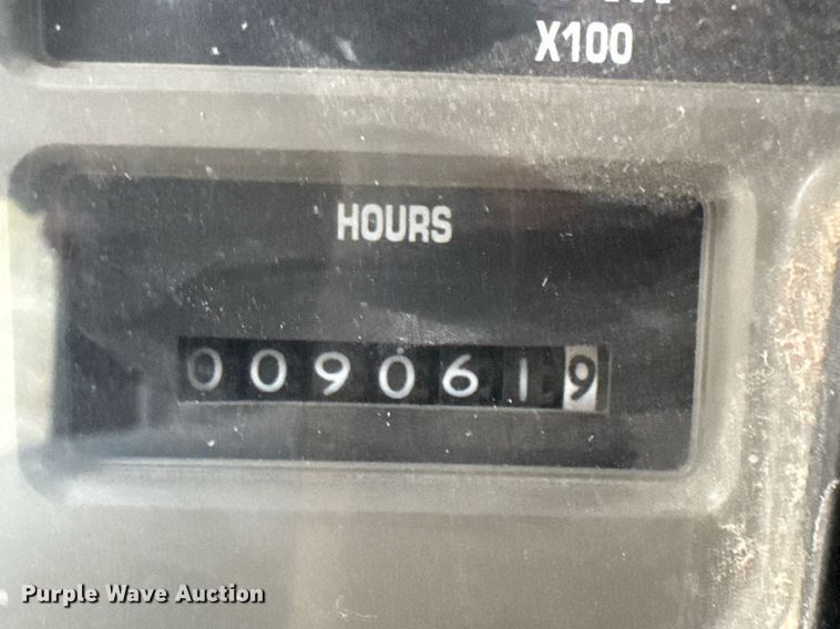 image for item LG9154 2001 International 4900 dump truck