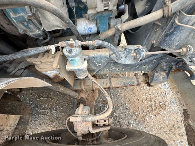 image for item LG9154 2001 International 4900 dump truck